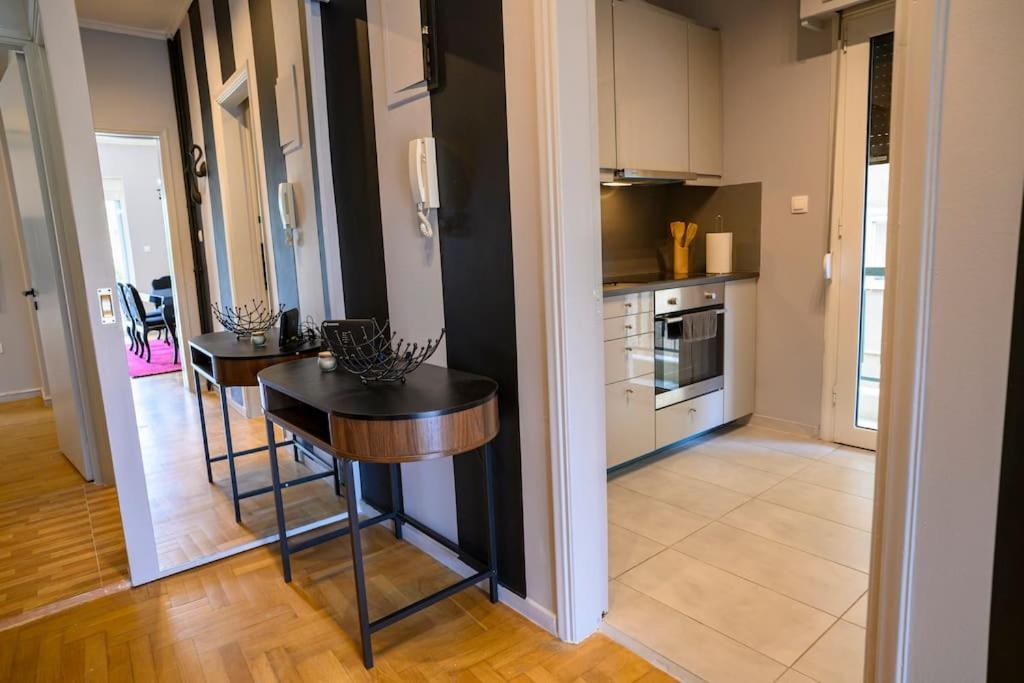 Appartement Seaview Orchid 2 Bed Elegance à Athènes Extérieur photo